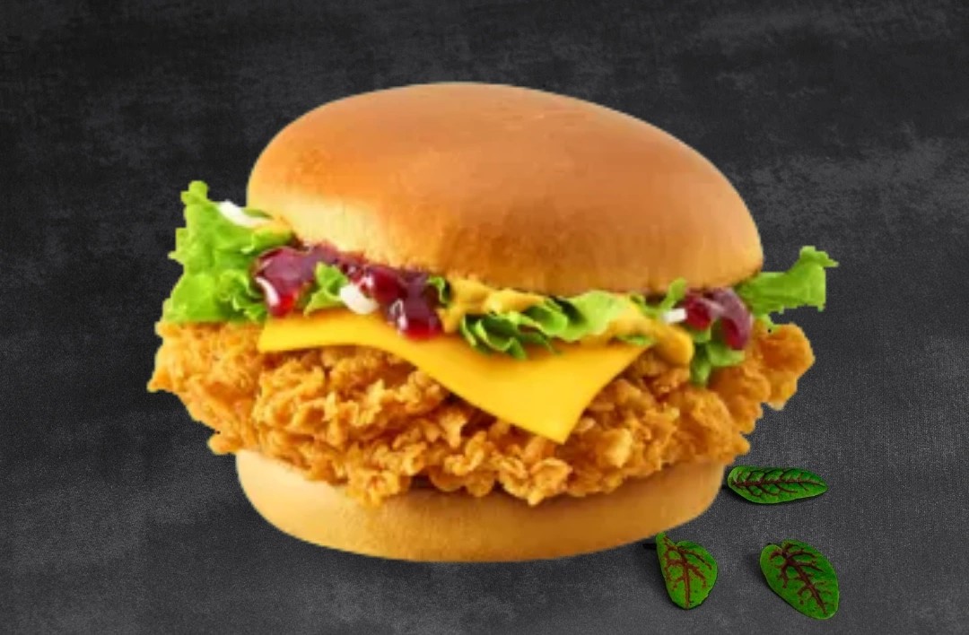 Фото Новогодний бургер курица с клюквенным соусом